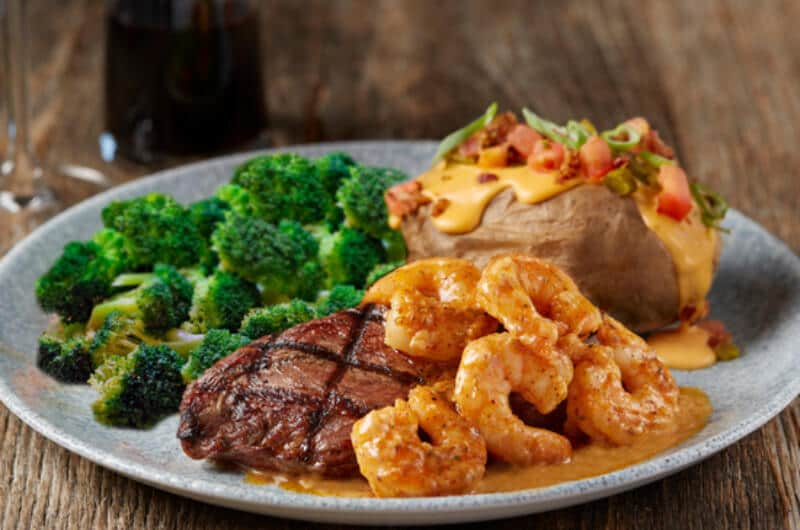 Kelseys cajun shrimp sirloin 